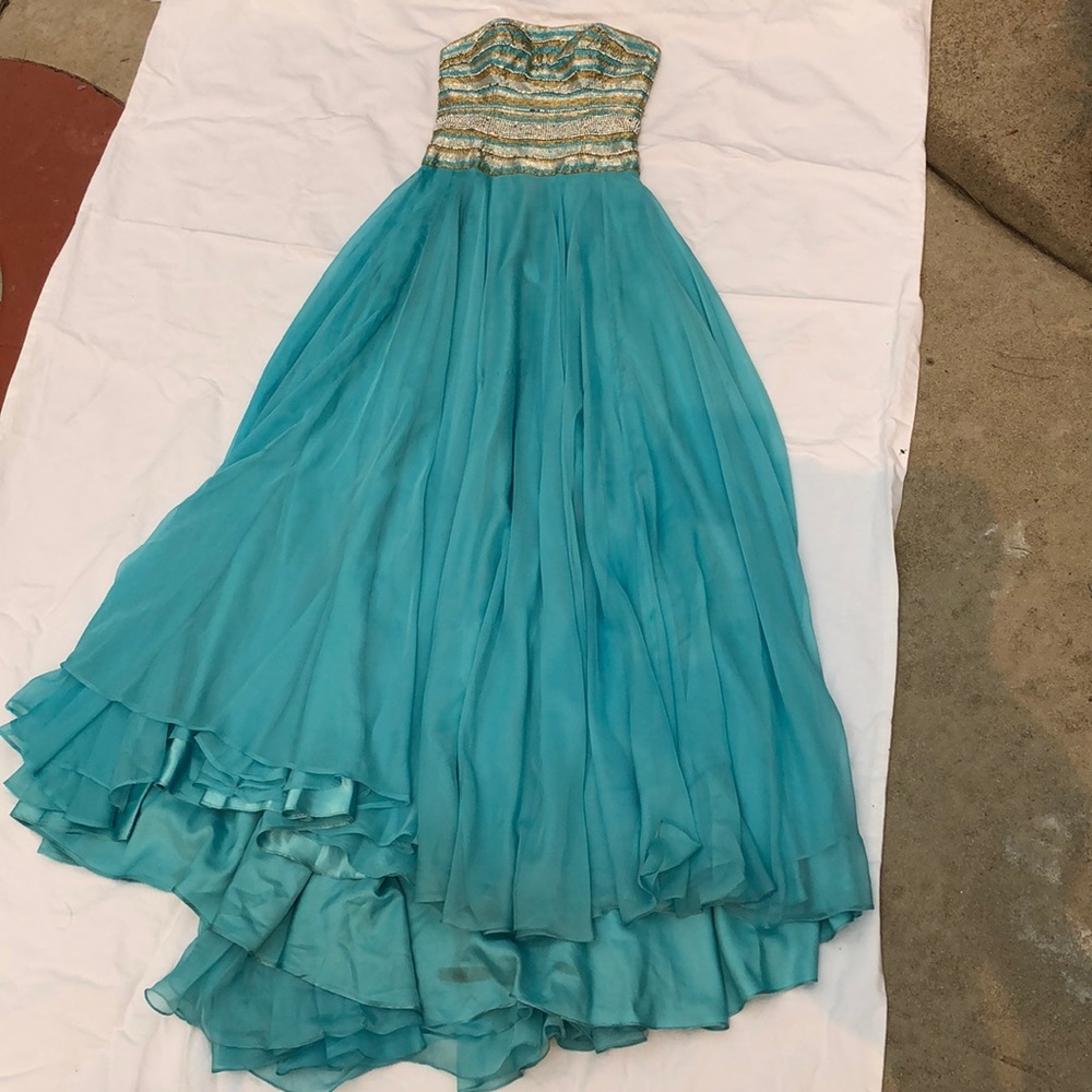 Sherri Hill sz 2 Gold/Silver/Turquoise bead bling